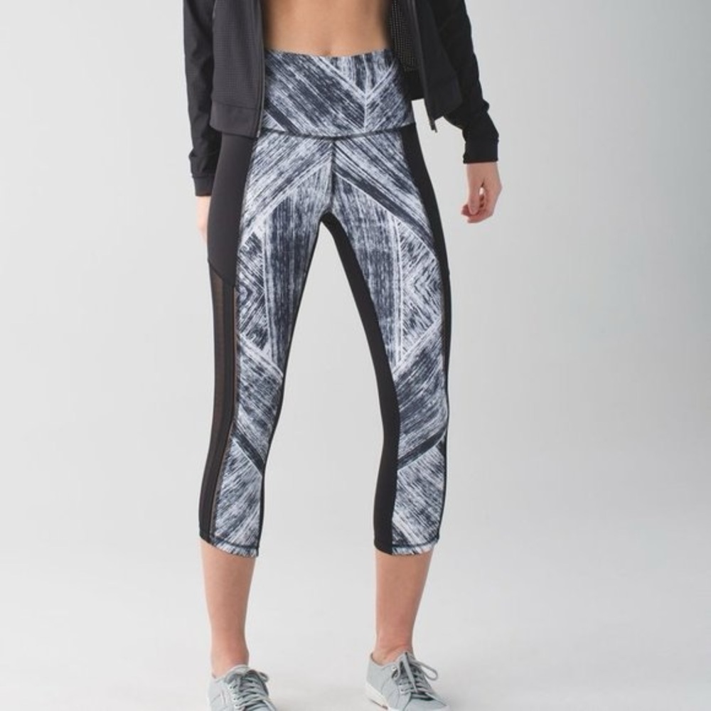 lululemon athletica Black & White Patterned High-Rise Capri Leggings